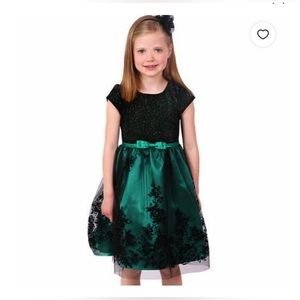 EUC Green & Black Size 5 Glitter Holiday Dress